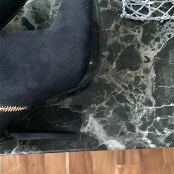 Boot - Picture 4 of 5